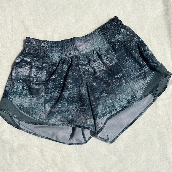 Lululemon Hotty Hot Short II *Long 4" Azurite Mint Tint Multi / Mystic Green 6 - Picture 6 of 15